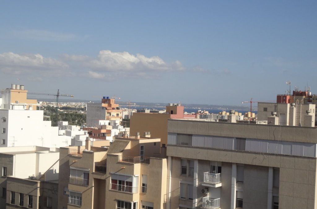 PISO  AMPLIO  EN  CALLE MANACOR