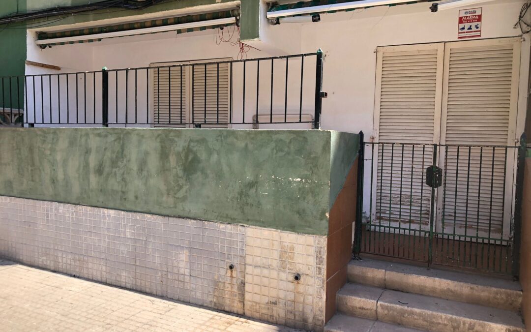 PLANTA BAJA AMPLIA EN LA INDIOTERIA CON ENTRADA OPCIONAL INDEPENDIENTE