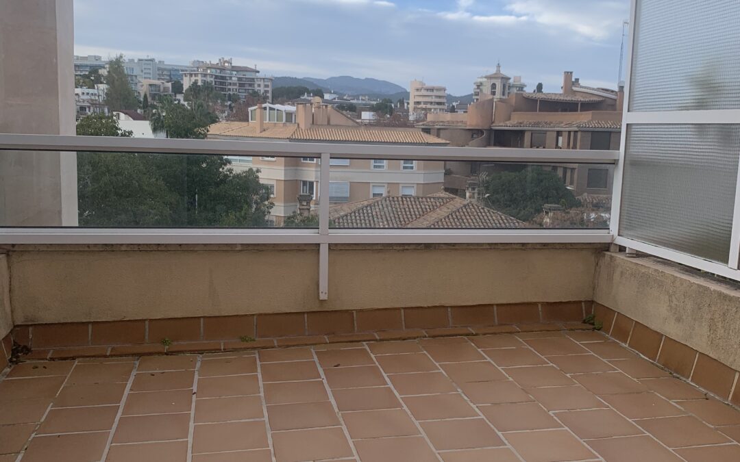 BONITO ATICO EN SON ARMADAMS DISPONE DE TERRAZA PRIVADA, APARCAMIENTO Y TRASTERO