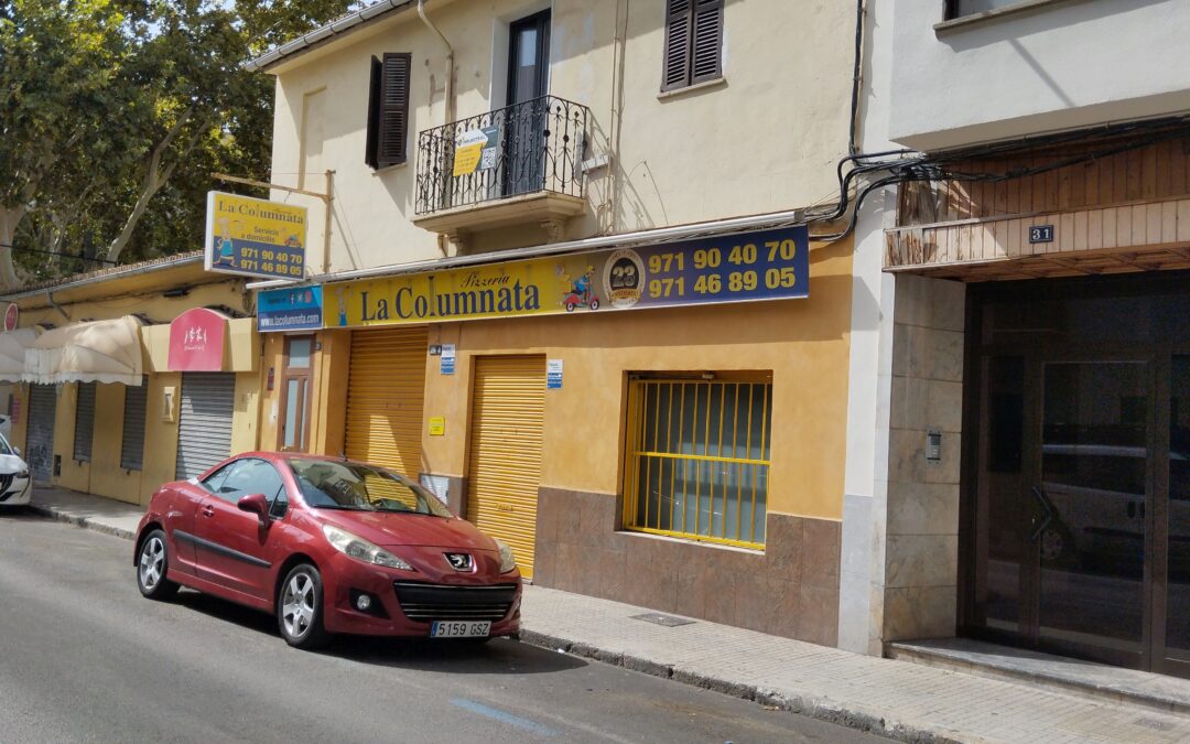 LOCAL JUNTO PLAZA DE LAS COLUMNAS
