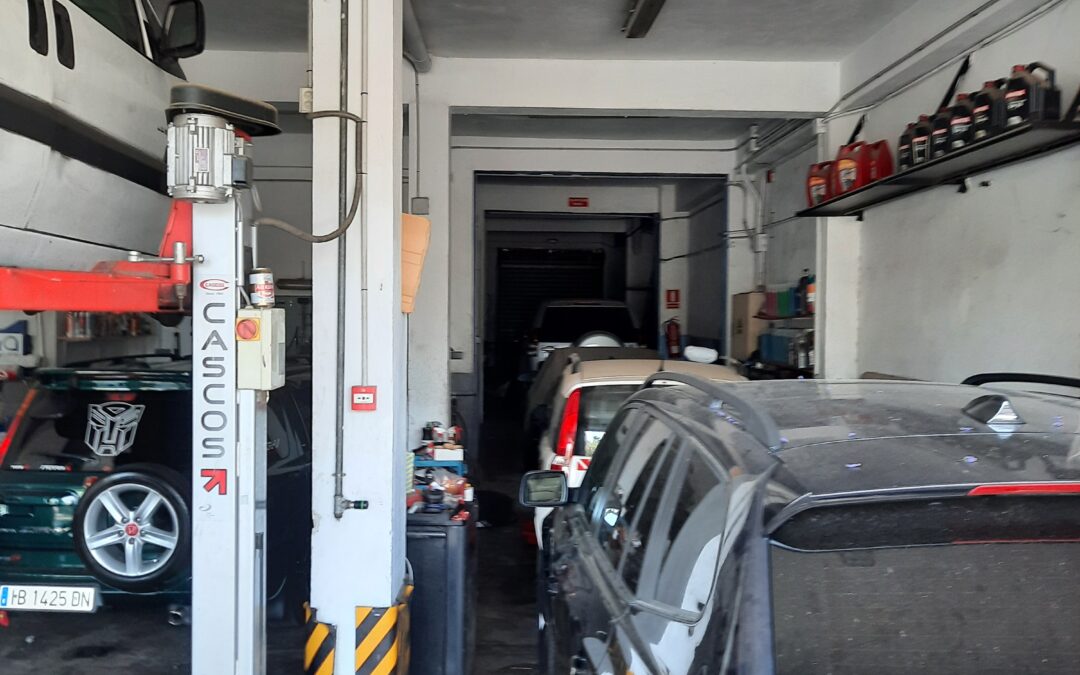 LOCAL PREPARADO PARA TALLER – AUTOLAVADO CON GRAN AFLUENCIA DE CLIENTES EN PALMA