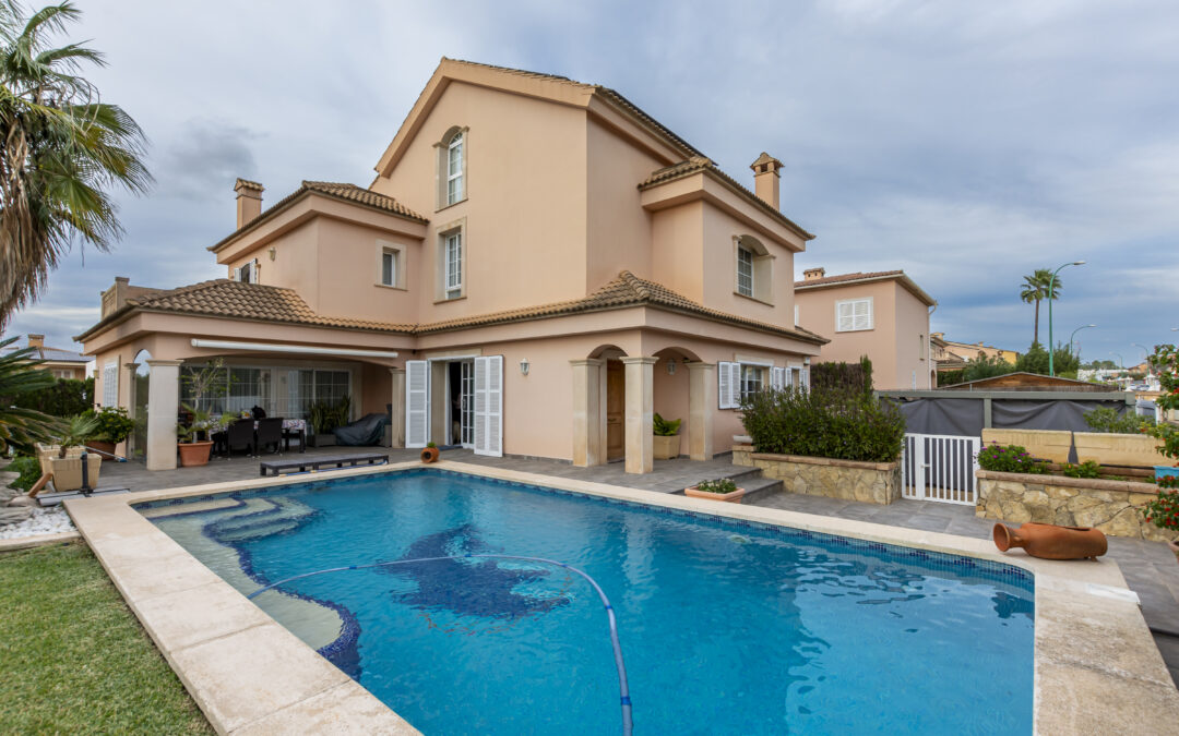 ESPECTACULAR CHALET UNIFAMILIAR CON PISCINA EN SES VINYES DE SON VERI – MARRATXI